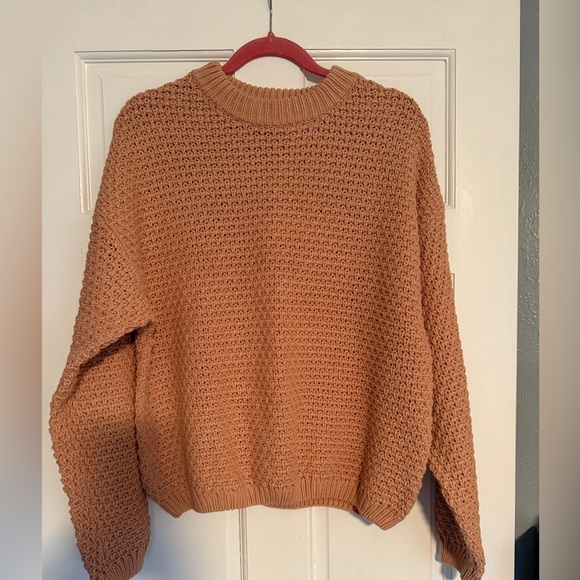 Universal Thread Sweaters - Universal Thread Textured Crewneck Sweater - Camel Brown